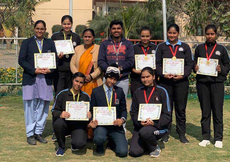 prize distribution ceremony of sports day.